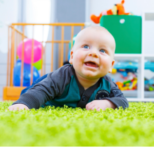 Dzieci w żłobku wesołe pszczółki